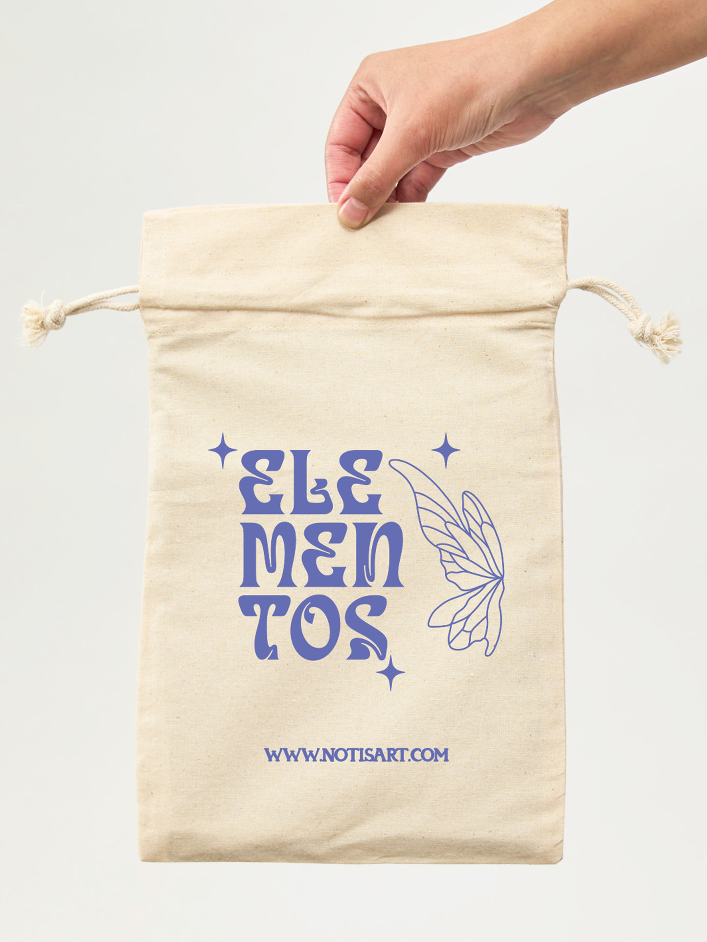 BOX 1: ENCANTO ESENCIAL (incluye saco coloreable + postales)